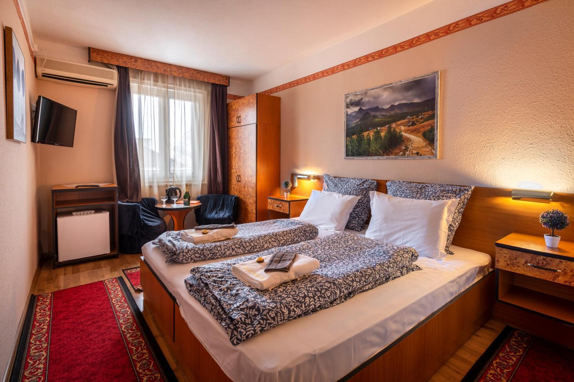 Hotel Kristal Budapest Exterior foto