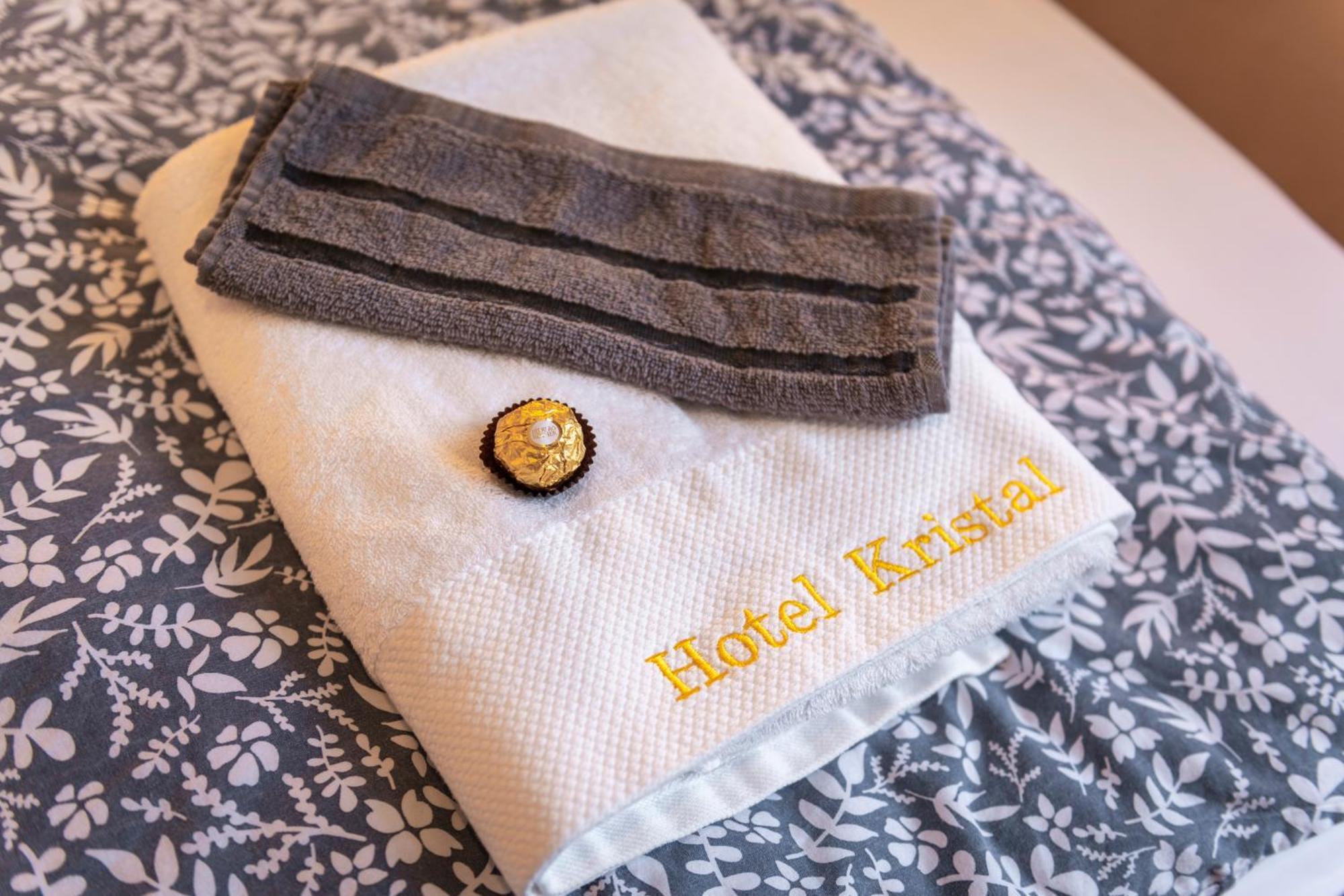 Hotel Kristal Budapest Exterior foto