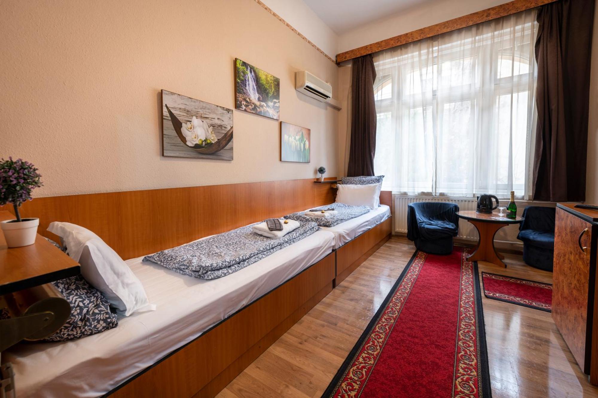 Hotel Kristal Budapest Exterior foto
