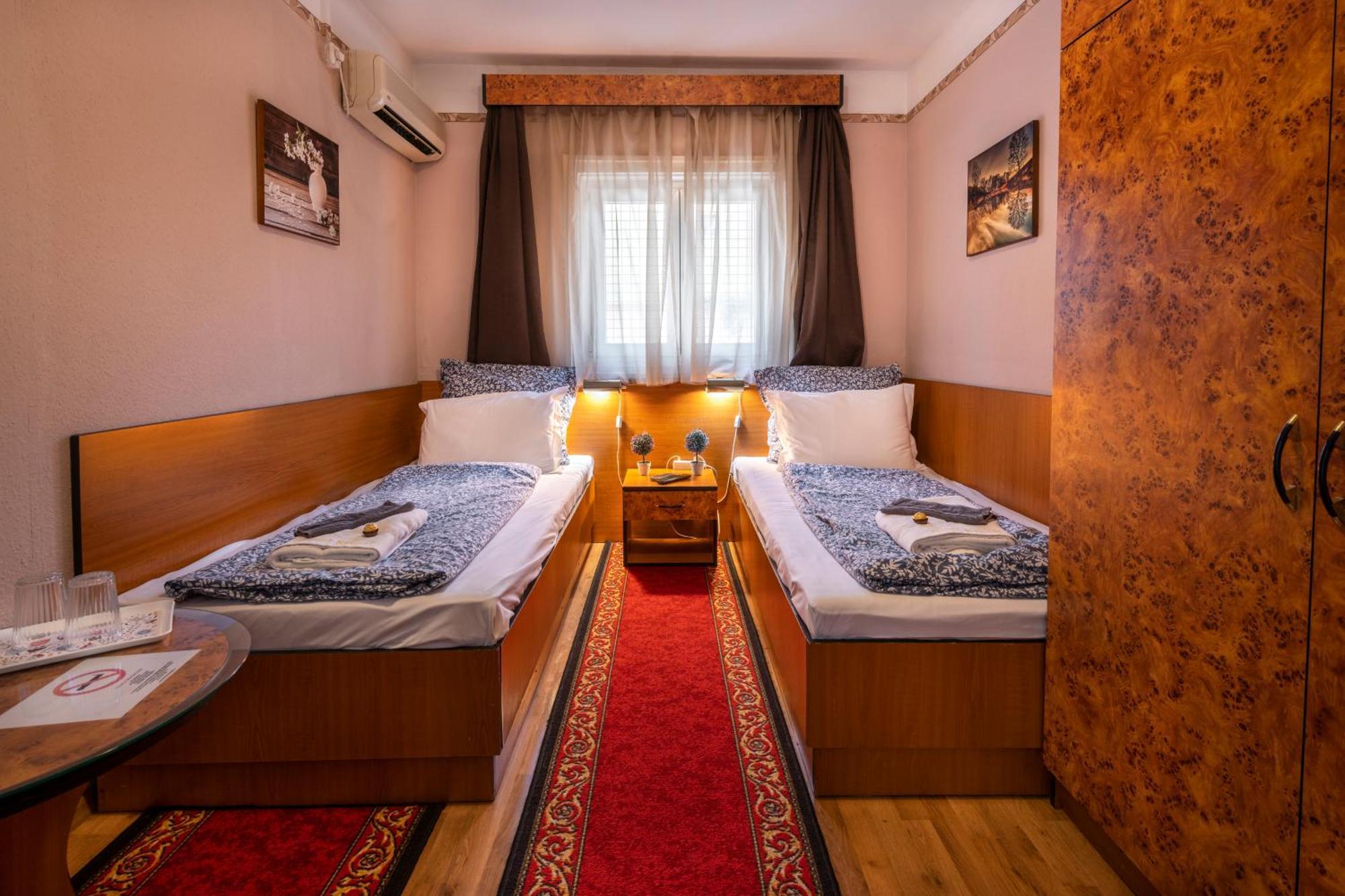 Hotel Kristal Budapest Exterior foto
